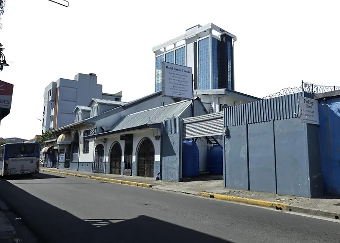 Hotel Santo Tomas
